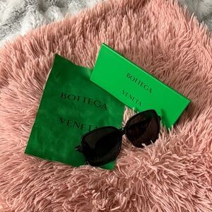 Bottega Veneta Dark Sunglasses with Green Case